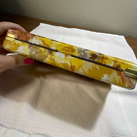 Vintage Floral  Travel jewelry box. Gold satin lid interior with gold velvet - Picture 7 of 9